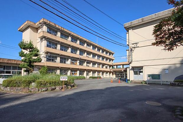 田尻小学校（約1,100m）