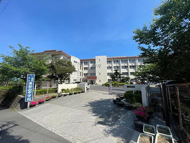 鹿児島市立東谷山中学校（約650m）