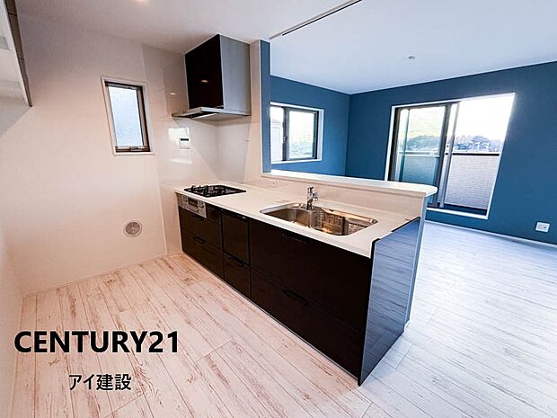 ■形のよいリビングダイニングキッチン。お料理しながらお子様の様子を伺えます