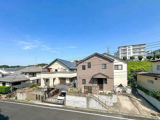 【住戸からの眺望写真】~View~ 陽当たり良好!抜け感のある眺望が魅力です。