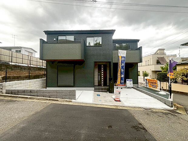 ここから始まる「日常」はご家族にとって大切で貴重な時間。少しでも豊かに、少しでも快適に。そんな想いから生まれた本邸宅は、これから先のお住まいをきっと支えてくれるはずです。