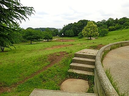 東山田公園 89m
