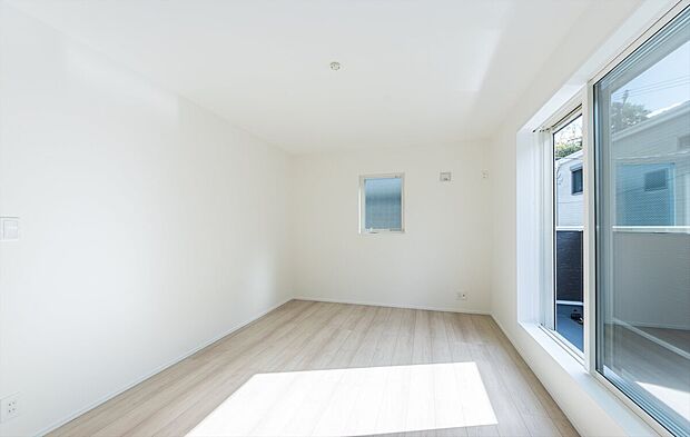 【洋室】「Bed Room」落ち着いた色合い、シンプルなデザイン。
洋室として大事なお部屋です。