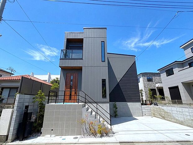 <建物外観>