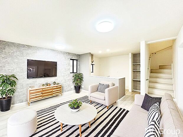 落ち着いた雰囲気のLDKは家族みんなの快適空間※家具はCGです