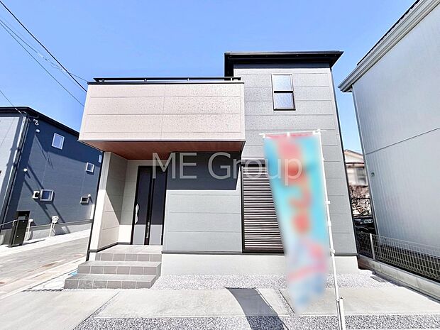 洗練された外観、上質な住空間が広がる室内は永く安心して過ごせる住居です。