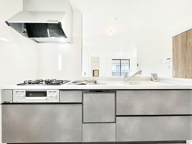 毎日使うキッチンだから、使いやすさ&お手入れのしやすさにこだわりました。