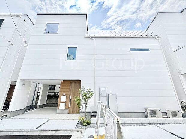 たっぷりの陽光と心地よい風が舞い込む住まい