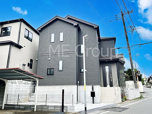 たっぷりの陽光と心地よい風が舞い込む住まい　
