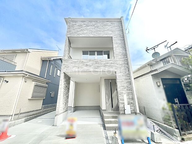 上質感あふれる外観デザイン。魅力の住まいを実現。