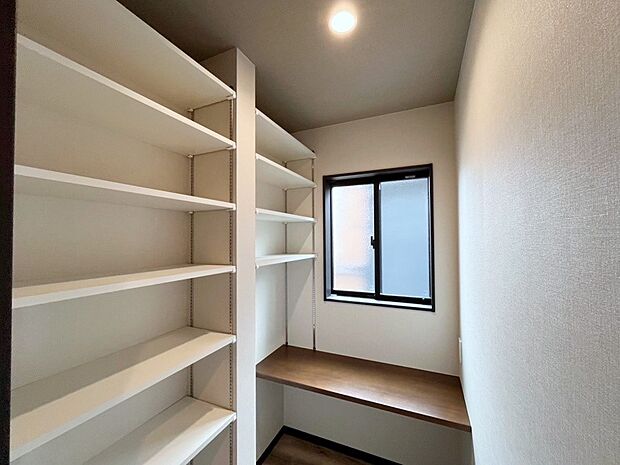 【ウォークインクローゼット】毎日の服選びが楽しくなるウォークインクローゼット