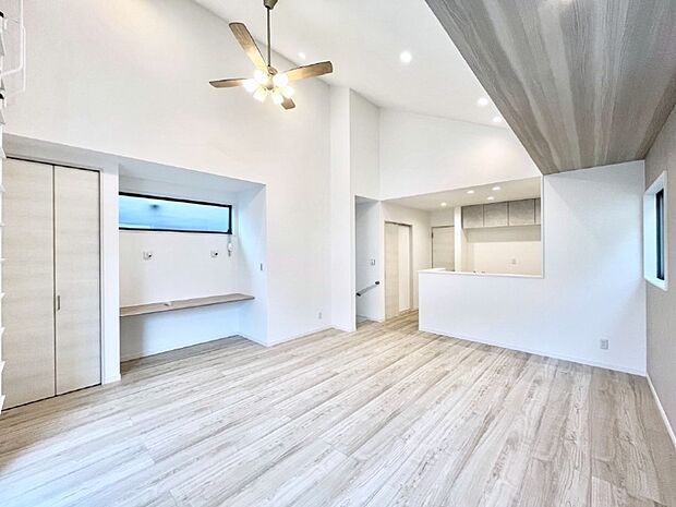 【ダイニング】家族団らんの時間も増えそうなくつろぎのＬＤＫ