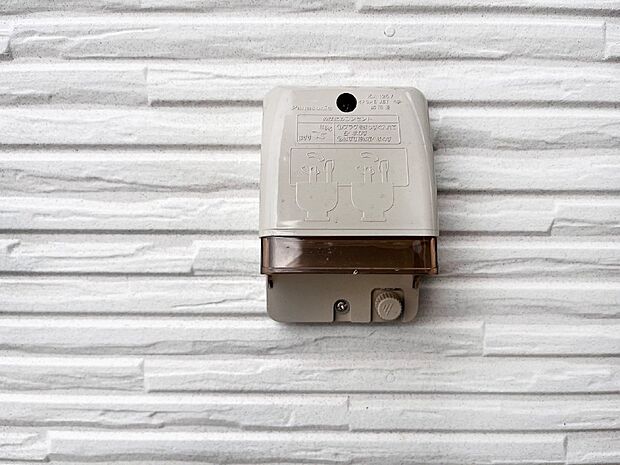 【その他現地】便利な外コンセント。