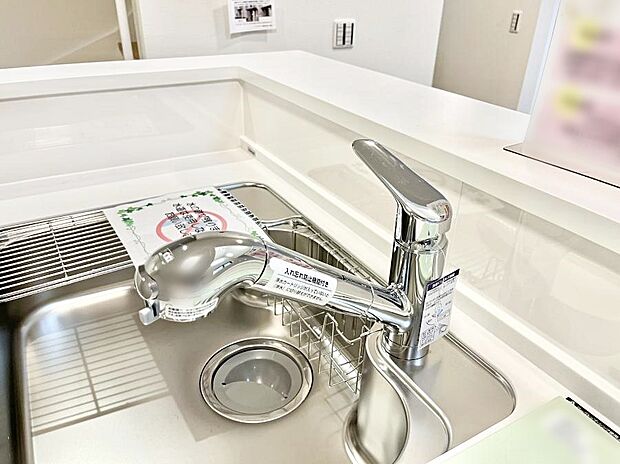 【蛇口一体型浄水器】浄水器一体型のキッチンで洗い物用・料理用と切り替え簡単!キッチンワークをより快適にします!