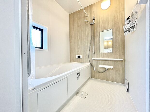 【浴室】浴室乾燥機付きのバスルームでいつでも快適なバスタイムが楽しめます！