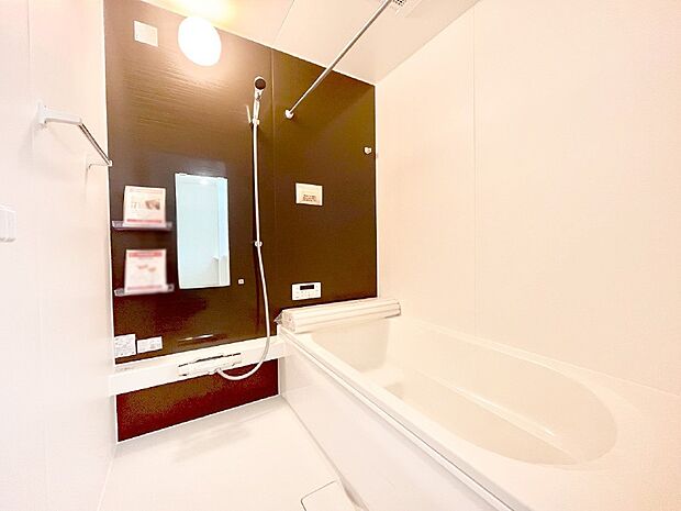 【浴室】落ち着いた雰囲気でゆっくりお寛ぎいただけるバスルーム