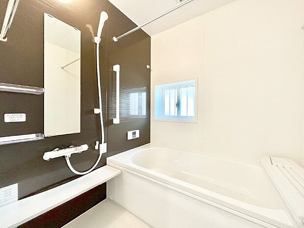 【浴室】落ち着いた雰囲気でゆっくりお寛ぎいただけるバスルーム