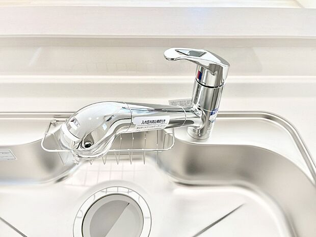 【浄水器】いつでも清潔なおいしいお水を。一つの水栓で水道水と浄水を使い分け。