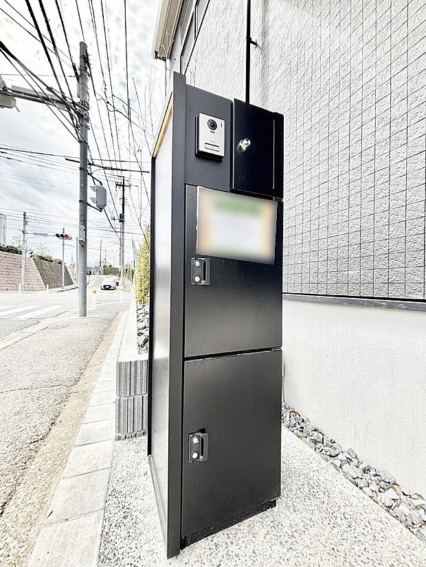 【その他現地】表札・インターホン・ポストをひとつに集約