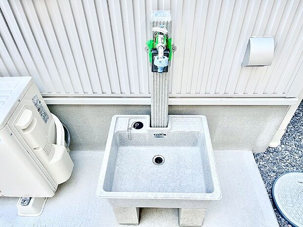 【その他現地】外水栓があると、庭のお手入れやちょっとした手洗い・洗車に便利です！