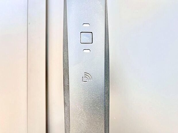 【玄関】ラクラク開錠！スマートコントロールキー。