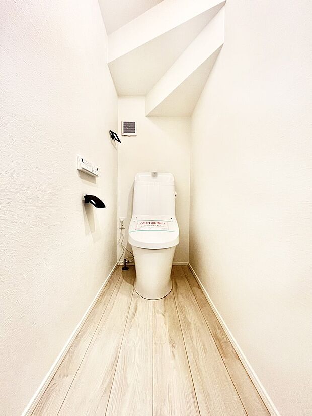 【トイレ】トイレは安心の２箇所！朝のバタバタも一安心です。 