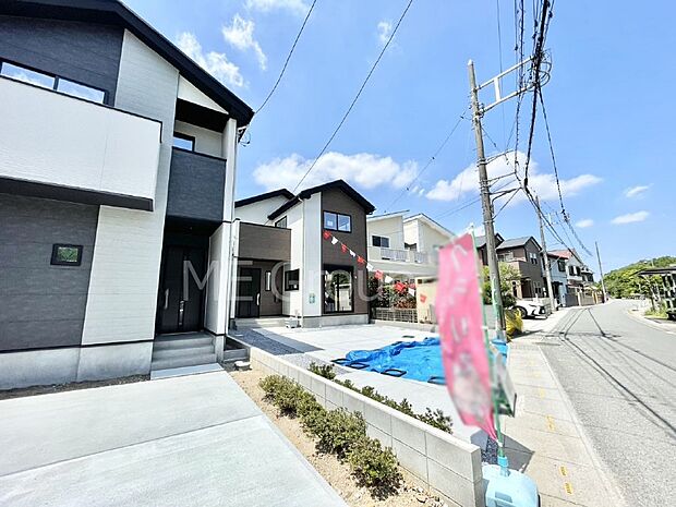 【前面道路含む現地写真】前面道路はきちんと整備されています  