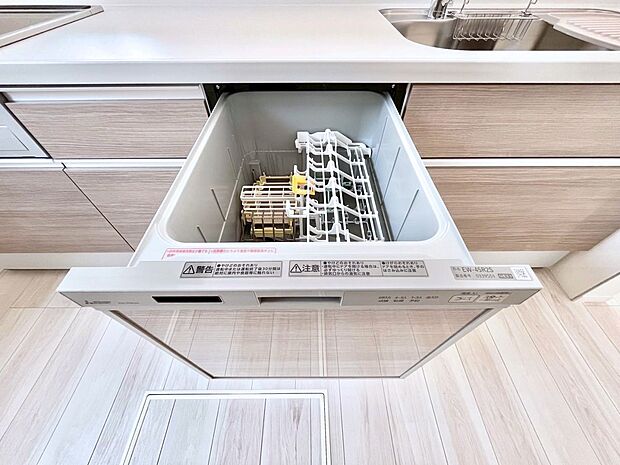 【食洗機】面倒なお片づけは食洗機にお任せ！家事の負担が減って、時間にも気持ちにもゆとりができます。