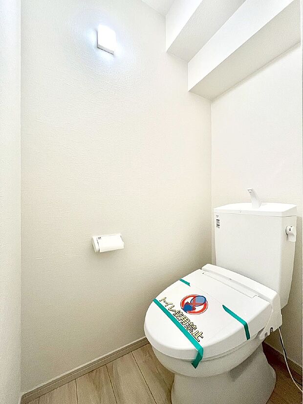 【トイレ】トイレは1階と2階それぞれに配置されていてとても便利です。