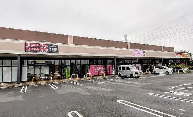 イオンタウン松ヶ崎(約1,100m・徒歩14分)
