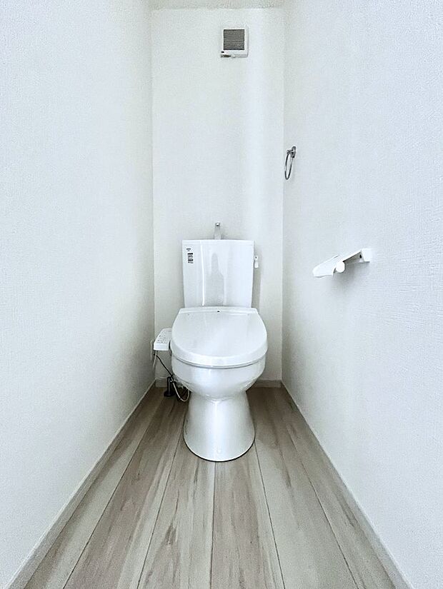 【トイレ】トイレは安心の2箇所!朝のバタバタも一安心です。