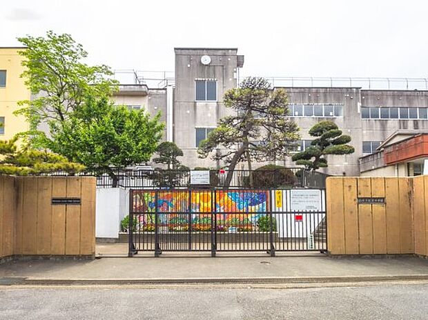 柏市立松葉中学校(約2,230m)