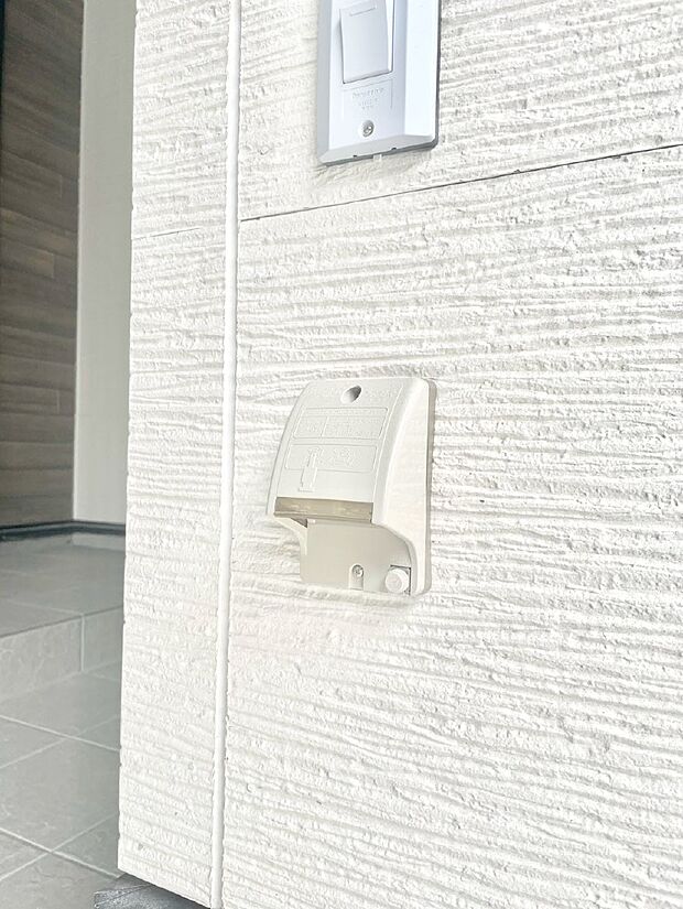 【その他現地】お掃除などに便利な外コンセント