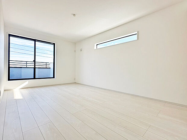 5号棟居室
2部屋から行き来する事の出来るバルコニーがあります！