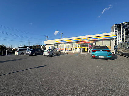 ミニストップ牛久ひたち野西店 約1,100m(徒歩約14分)