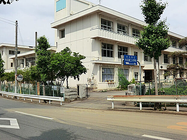 牛久市立牛久第二小学校