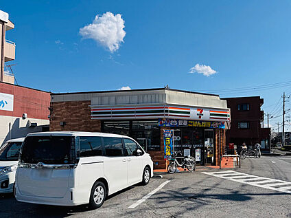 セブンイレブン竜ケ崎小柴店 約700ｍ(徒歩約9分)