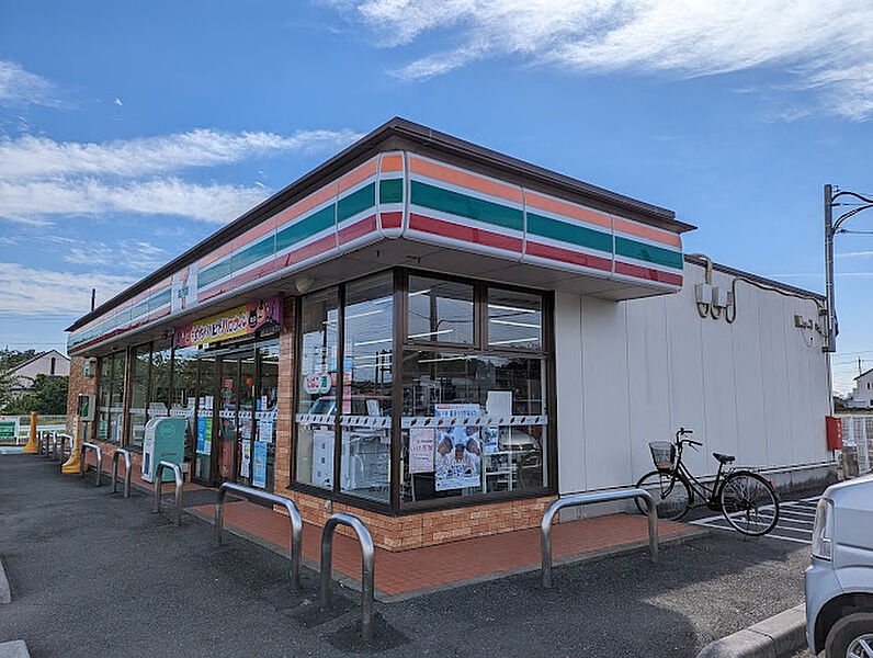 セブンイレブン鶴ヶ島高倉店まで370m 徒歩５分♪