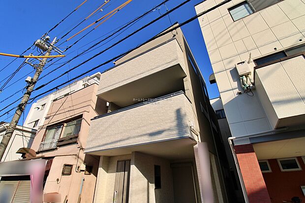 お子様から「自分の部屋がほしい…」そんな成長もうれしいこの頃。お子様のさらなる成長を共に見守る新築マイホーム。お子様が巣立った後も、豊かな人生も支えてくれる。パートナーのような住まいです☆