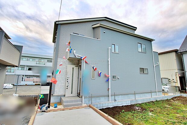 『４号棟』
気になった物件すぐにご見学対応させていただきます♪平日・お仕事帰りなど、いつでもご案内可能です♪周辺環境と併せて、実際に現地をご確認ください♪