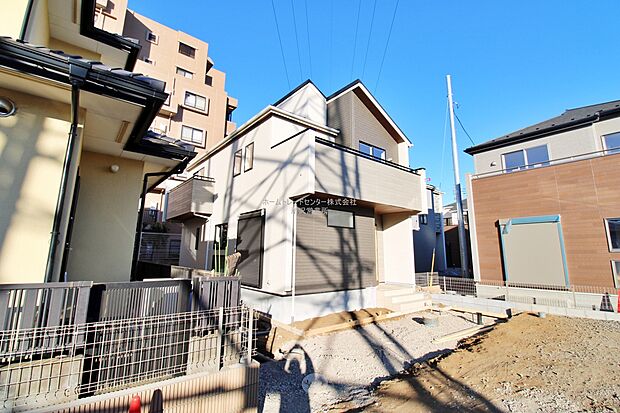 『３号棟』
住宅性能評価で耐震等級３（最高等級）を取得！お客様を守る大切な住宅だからこそ、第三者の検査を受けて安心して住んでいただける住宅をご案内させて頂きます。