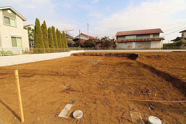 『A号棟』
住宅性能評価で耐震等級3(最高等級)を取得!お客様を守る大切な住宅だからこそ、第三者の検査を受けて安心して住んでいただける住宅をご案内させて頂きます。ぜひ現地にてご体感くださいませ。