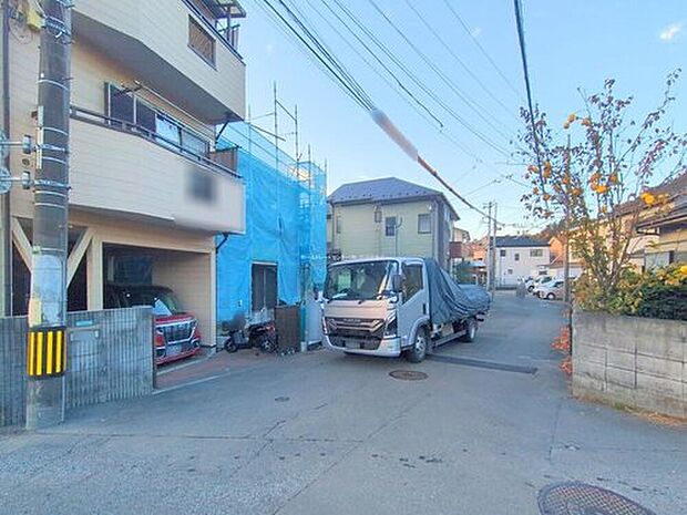 『１号棟』
ひとたび扉を開けばそこに待っているのは上質な空間とマイホームでの新生活をイメージさせる優雅なひととき。「この家なら…」ではなく「ここに住みたい♪」と思う感動をお届けいたします。