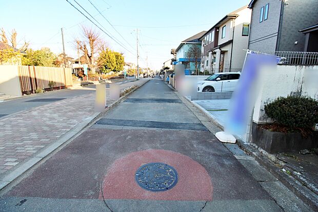 ひとたび扉を開けばそこに待っているのは上質な空間とマイホームでの新生活をイメージさせる優雅なひととき。「この家なら…」ではなく「ここに住みたい♪」と思う感動をお届けいたします。