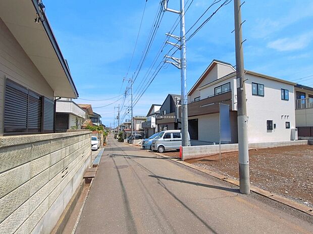 『１号棟』
ひとたび扉を開けばそこに待っているのは上質な空間とマイホームでの新生活をイメージさせる優雅なひととき。「この家なら…」ではなく「ここに住みたい♪」と思う感動をお届けいたします。