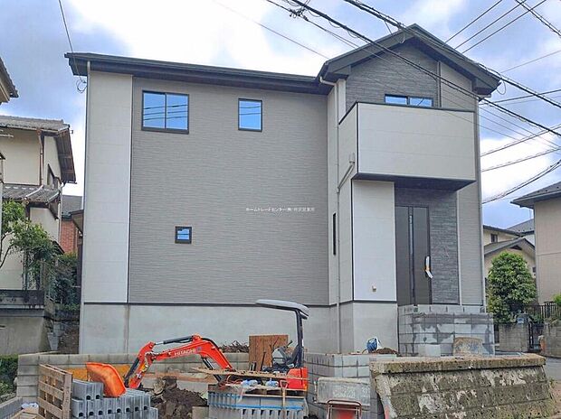 『１号棟』
お子様から「自分の部屋がほしい…」そんな成長もうれしいこの頃。お子様のさらなる成長を共に見守る新築マイホーム。