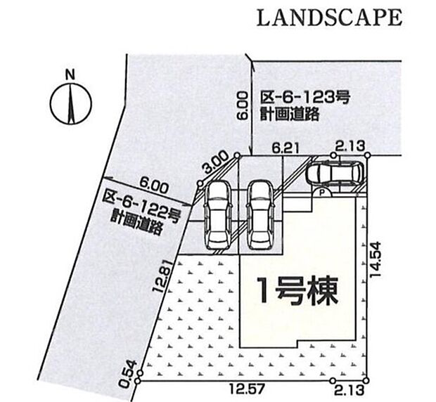 道幅の広い角地で、明るく開放感に溢れた立地です。車種により駐車3台可です♪