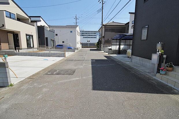 『１号棟』
ひとたび扉を開けばそこに待っているのは上質な空間とマイホームでの新生活をイメージさせる優雅なひととき。「この家なら…」ではなく「ここに住みたい♪」と思う感動をお届けいたします。