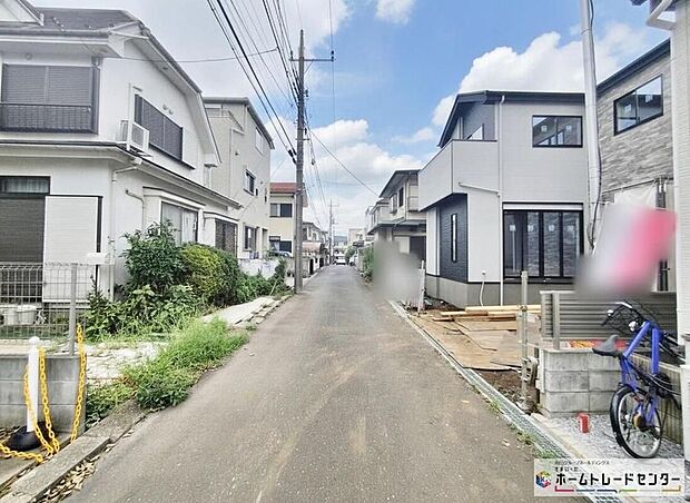 『1号棟』ひとたび扉を開けばそこに待っているのは上質な空間とマイホームでの新生活をイメージさせる優雅なひととき。「この家なら…」ではなく「ここに住みたい♪」と思う感動をお届けいたします。