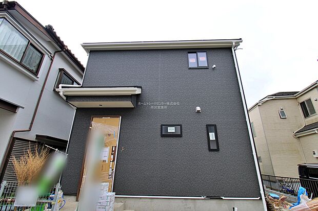 【現地外観写真】住宅性能評価で耐震等級3(最高等級)を取得!お客様を守る大切な住宅だからこそ、第三者の検査を受けて安心して住んでいただける住宅をご案内させて頂きます。その頑丈さを、ぜひ現地にてご体感くださいませ。